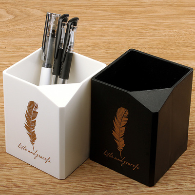 Stationery-Pen-Holder_black-and-white-gold-feather_IDS